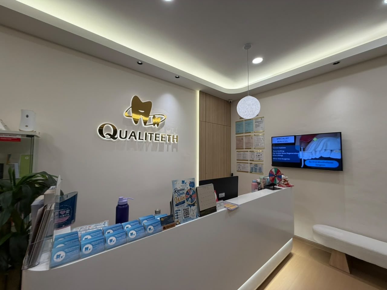 Harga rawatan gigi: Kaunter penyambut tetamu Klinik Pergigian Qualiteeth, Taman Sri Bintang, Kepong