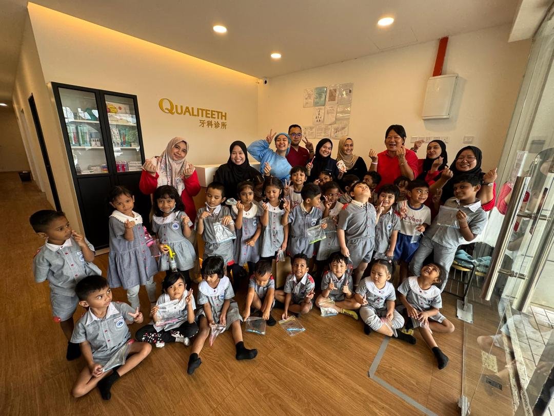 Children at a Qualiteeth oral health talk