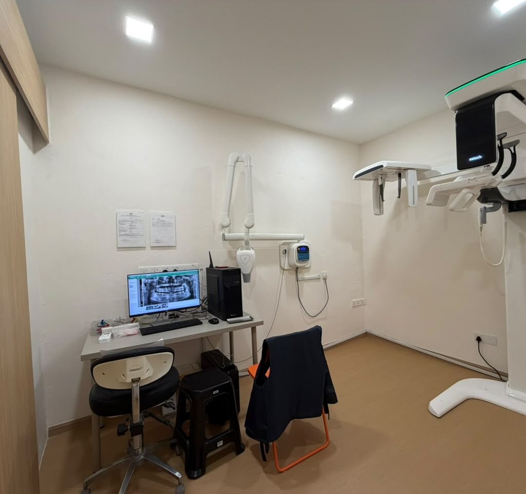 Dental X-ray room with panoramic and 3D CBCT scanner at Qualiteeth