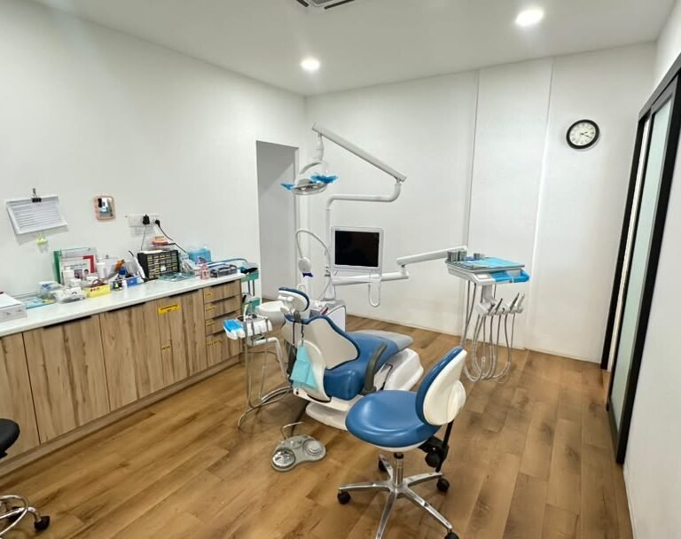 Dental treatment room at Qualiteeth Olive Hill
